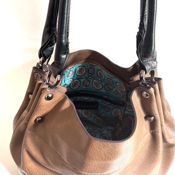 🎄. GUSSACI | Vegan Leather Shoulder Bag - Picture 2 of 8